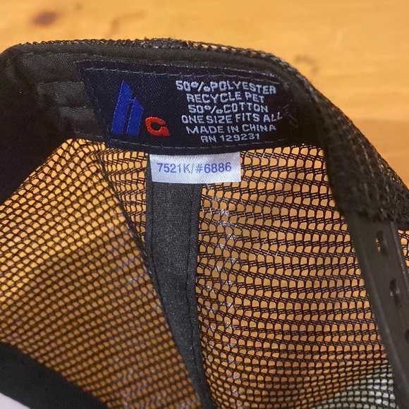 Black Straight Outta America Adjustable Mesh Back Trucker Style Hat - Picture 6 of 7